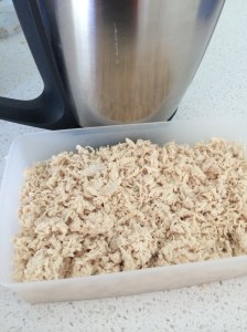 Shredded cooked chicken 