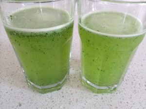 Lemon and parsley juice 